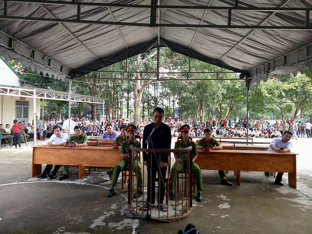 Huyện M’Drăk xét xử lưu động vụ án trộm cắp tài sản và cố ý gây thương tích