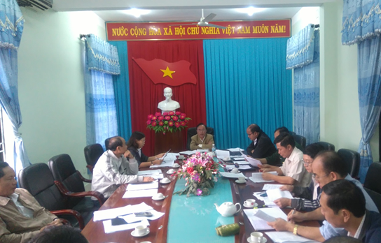 UBND huyện họp thông qua chỉ tiêu kế hoạch kinh tế - xã hội, quốc phòng – an ninh năm 2017