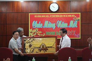 Huyện M’Drắk tổ chức đoàn công tác thăm, học hỏi và giao lưu với Thị xã Ninh Hoà – tỉnh Khánh hoà nhân dịp năm mới Đinh Dậu 2017