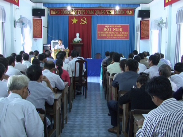 HUYỆN M’DRẮK  TỔ CHỨC LỚP TẬP HUẤN KIẾN THỨC PHÁP LUẬT VỀ HÒA GIẢI Ở CƠ SỞ, HÔN NHÂN GIA ĐÌNH VÀ CHỨNG THỰC