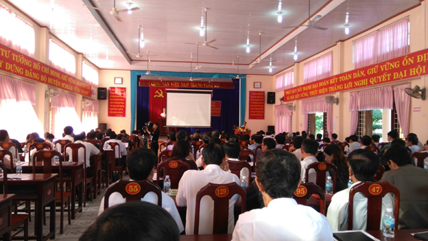 Huyện uỷ M’Drắk quán triệt, triển khai thực hiện Nghị quyết Đại hội Đảng bộ tỉnh lần thứ XVI và Đại hội Đảng bộ huyện lần thứ X (nhiệm kỳ 2015-2020)