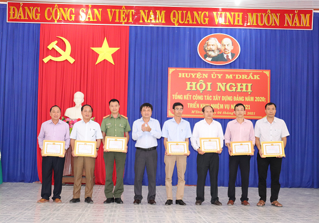 Huyện ủy M’Drắk tổng kết công tác xây dựng Đảng năm 2020