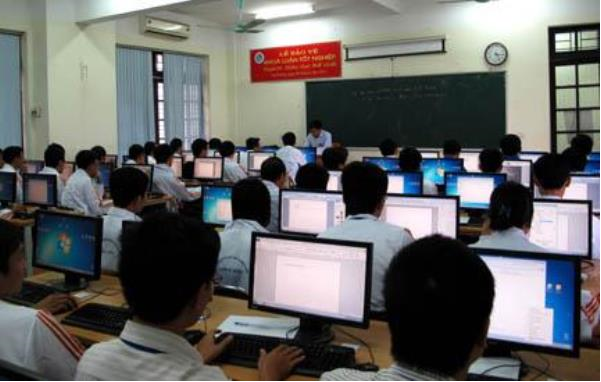 UBND huyện M’Drắk chỉ đạo cử cán bộ, công chức tham gia Hội thi ứng dụng CNTT năm 2017