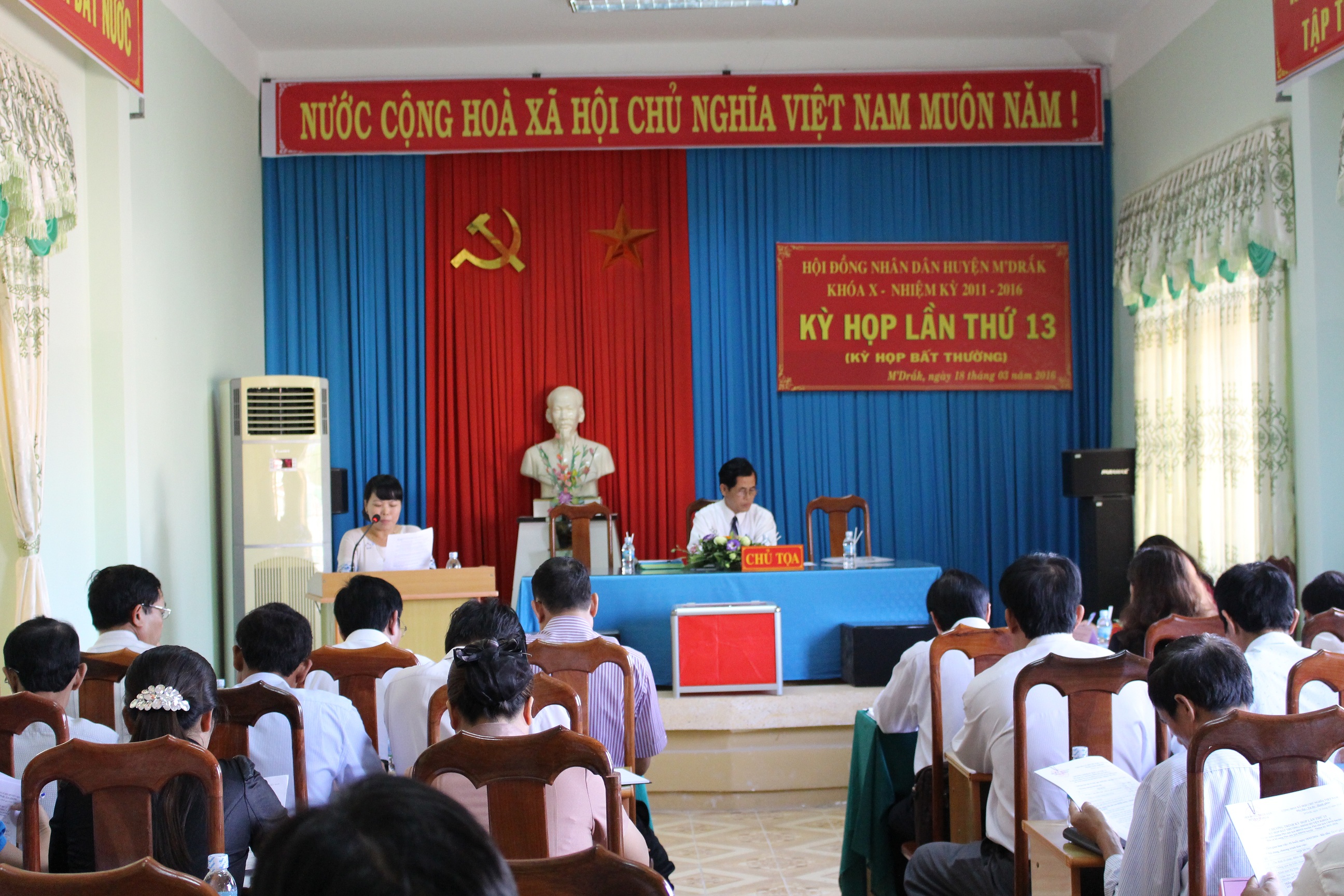 HĐND huyện M'Drắk tổ chức kỳ họp bất thường 