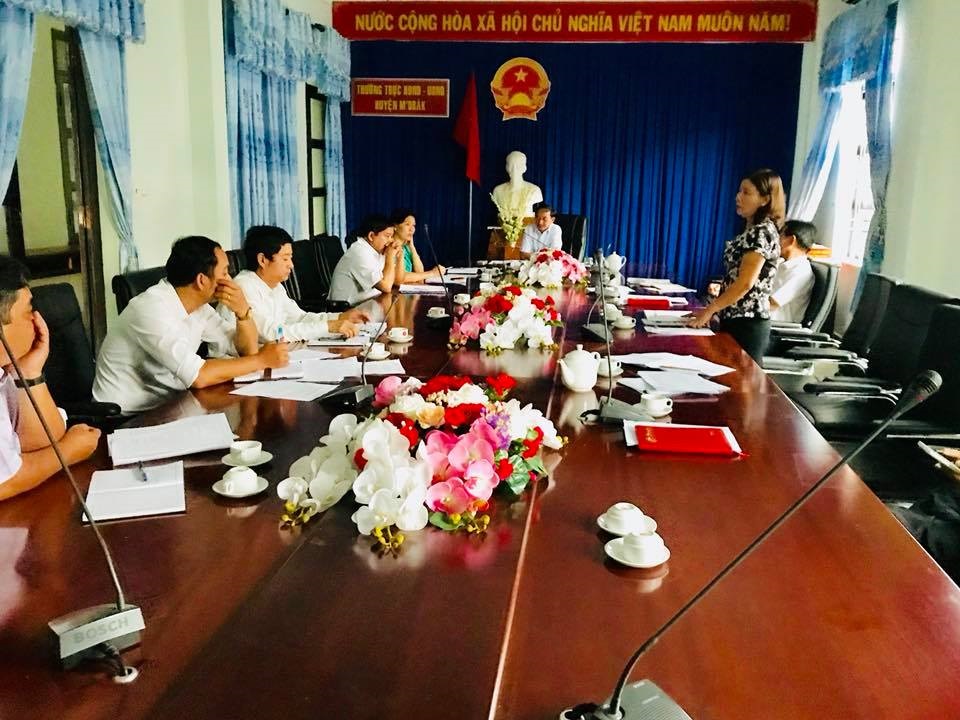 Đoàn khảo sát của Thường trực HĐND huyện làm việc với Phòng Nông nghiệp & Phát triển nông thôn và Phòng Giáo dục & Đào tạo huyện