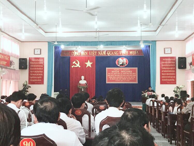 Huyện ủy tổ chức Hội nghị cán bộ chủ chốt của huyện