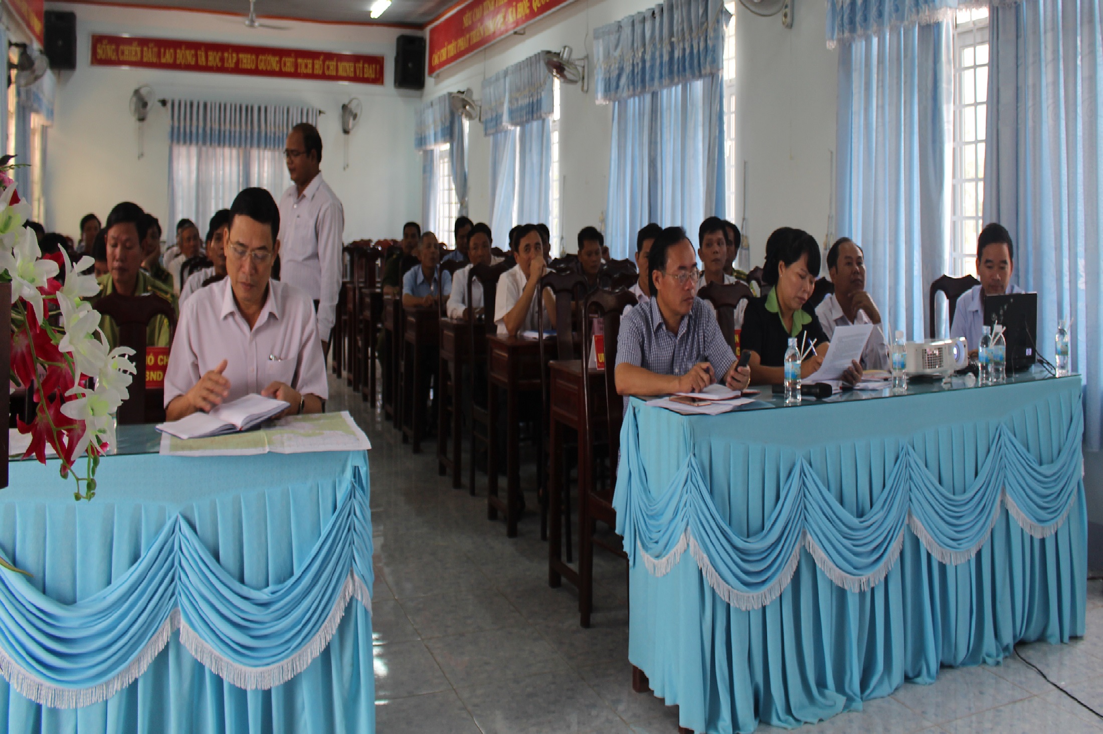 Đoàn công tác liên ngành của UBND tỉnh Đắk Lắk tổ chức cuộc họp về tranh chấp địa giới hành chính giữa tỉnh Đắk Lắk và Khánh Hoà 