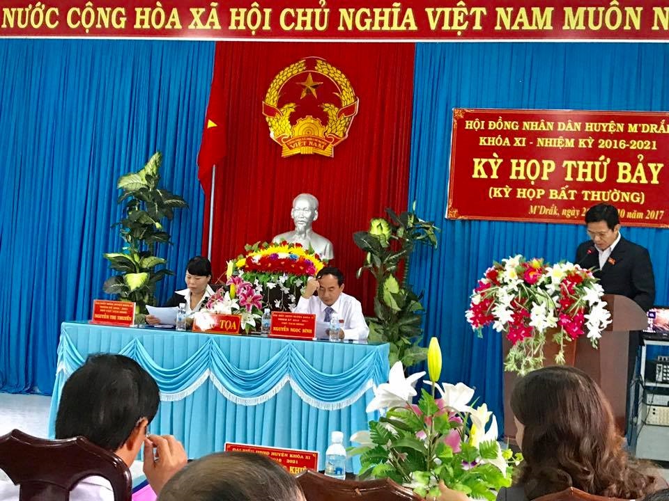 HĐND huyện M'Drắk tổ chức kỳ họp bất thường thông qua việc phân loại đơn vị hành chính huyện