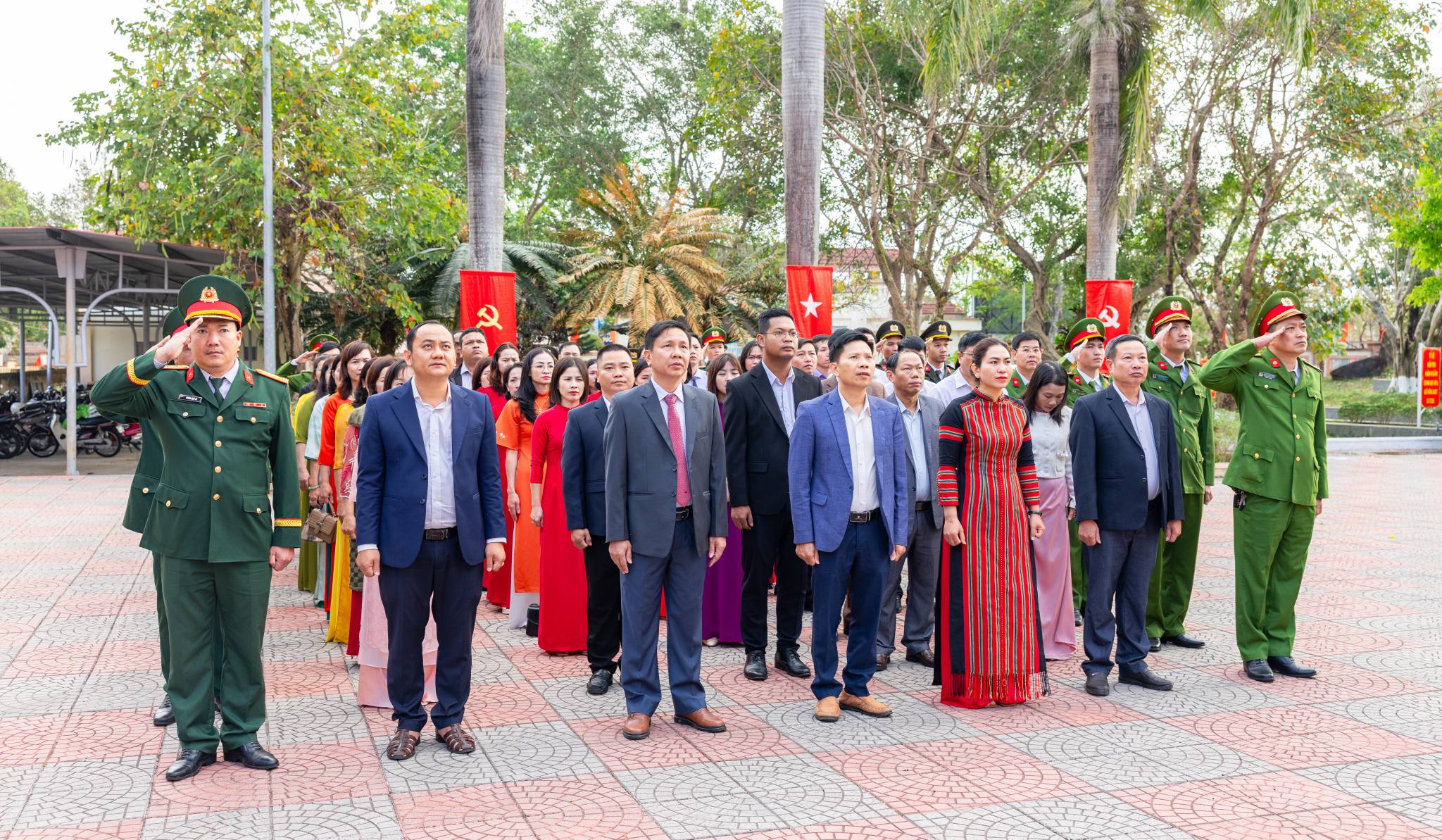 Xã M’Drắk: Tổ chức Lễ chào cờ đầu năm mới - Xuân Bính Ngọ năm 2026